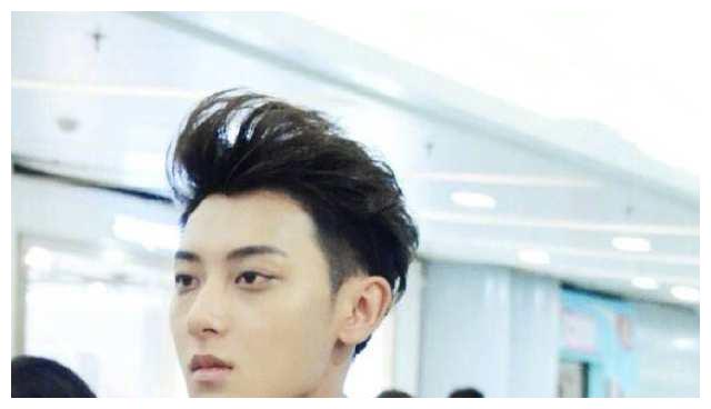 狼奔头谁最撩？陈伟霆没进前三，鹿晗还差一点，而他公认最帅！