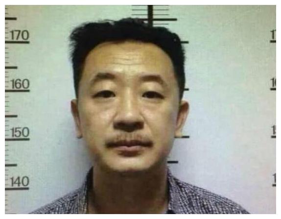 黄海波靠父亲养老金度日？今曝妻子150亿公司，美国178万美金豪宅