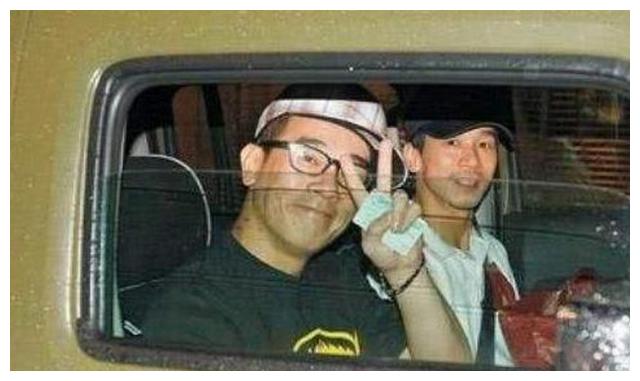 陈小春的座驾被曝光,开了10年都不换车,车迷:是我也不换
