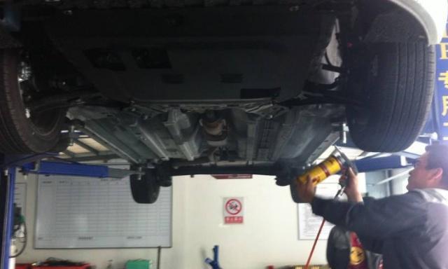 新车提回来先别急着开，只要花30元钱装个这，车子能多开十年