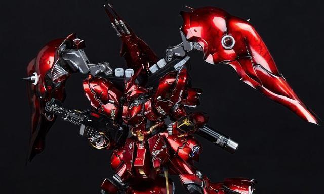 安装刹帝利”羽翼“的红色亮油沙扎比