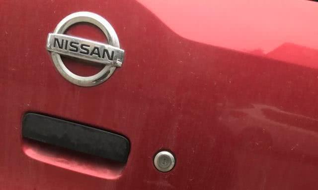 日产车防撞梁是泡沫做的？一起事故，揭露日系车真面目