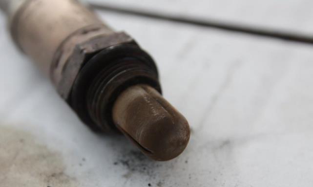 汽车氧传感器的4种颜色，代表不同的含义，你了解几种？