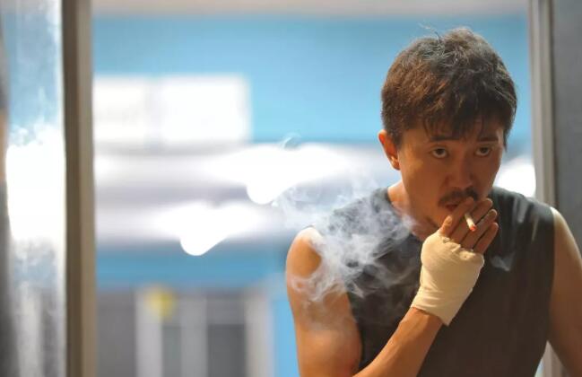 32岁废柴女靠拳击逆袭,一部不能错过的日本励志电影 32岁废柴女靠拳击逆袭,一部不能错过的日本励志电影