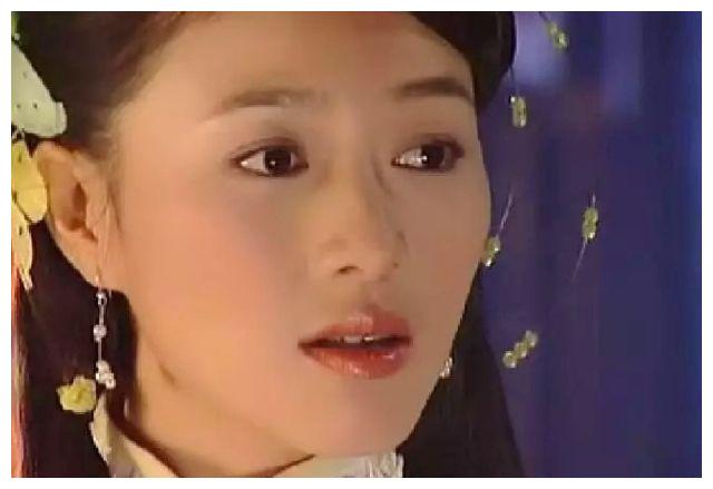 傅艺伟演了妲己之后，多层水晶发箍火了，郭妃丽她们仿得不亦乐乎