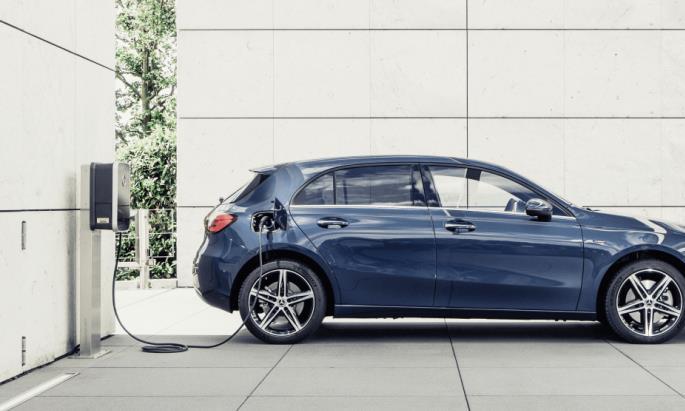 高歌猛进，奔驰开始生产插电式混合动力版A250 e