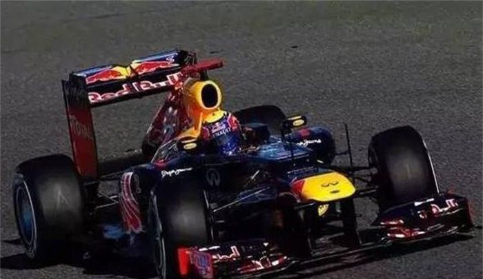 莲花赛车：野性魅力，开放式驾驶室视野宽阔，科技十足