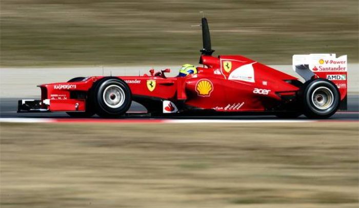 法拉利赛车：轮廓俊朗，速度与安全的并存体，十分出色