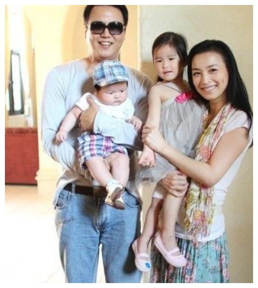 酒窝女神张庭，生“丑”女儿，怀疑是不是在做试管时医院搞错啦