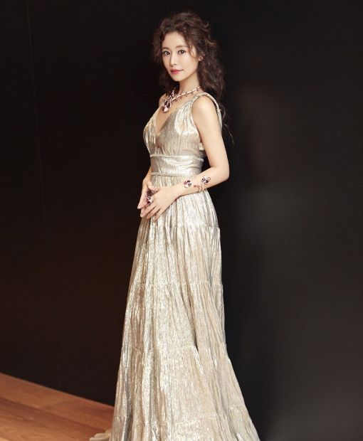 果然岁月从不败美人,感受下林心如少女时期和