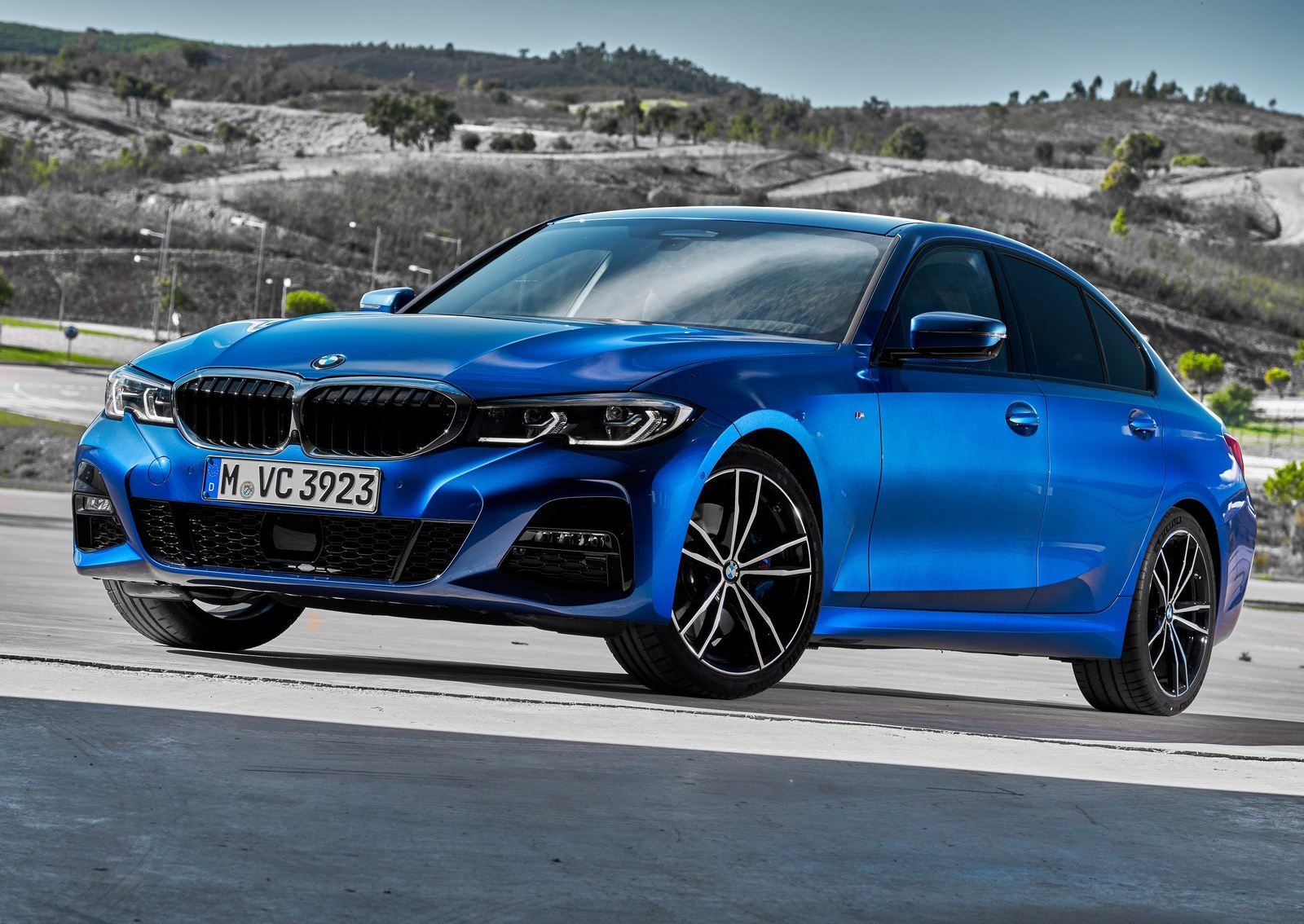 堪称最具超控感的量产宝马,宝马330i M Sport