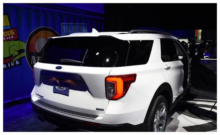 被忽略的硬派SUV,10万公里无大修,配V6引擎+四驱,比途