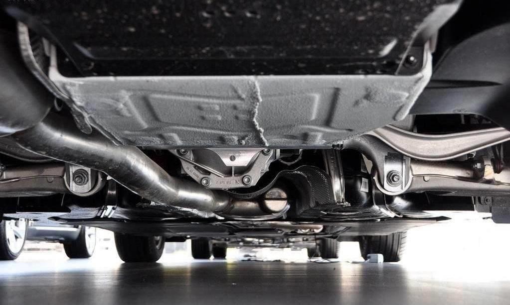 冬天走了下雪的事情不用担心了，那么下雨该怎么保护爱车呢