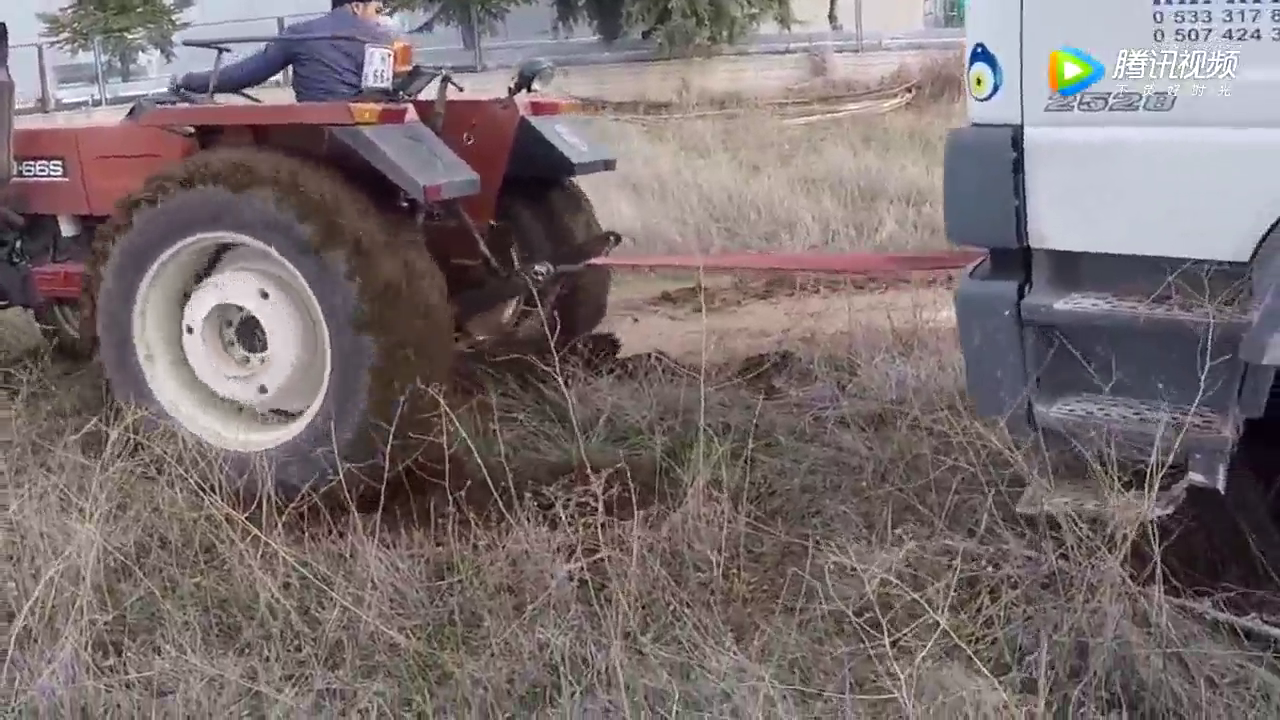 奔驰卡车：这是什么车？我都看不懂了！