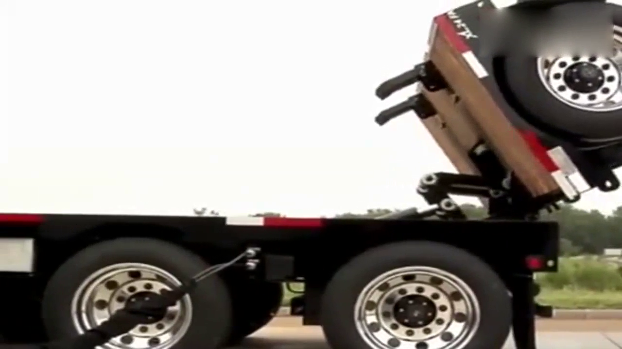 卡车还能这样玩 翘个屁股想咋的？