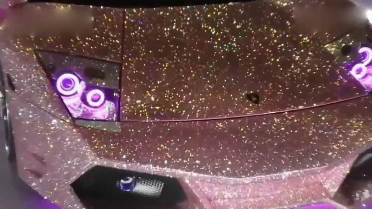 星光灿烂的超级跑车