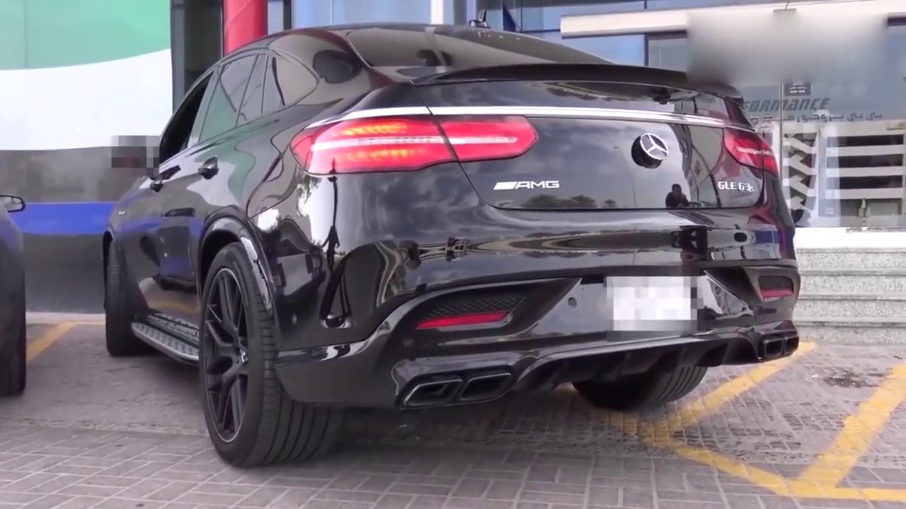 这俩小跑车外观内饰无可挑剔