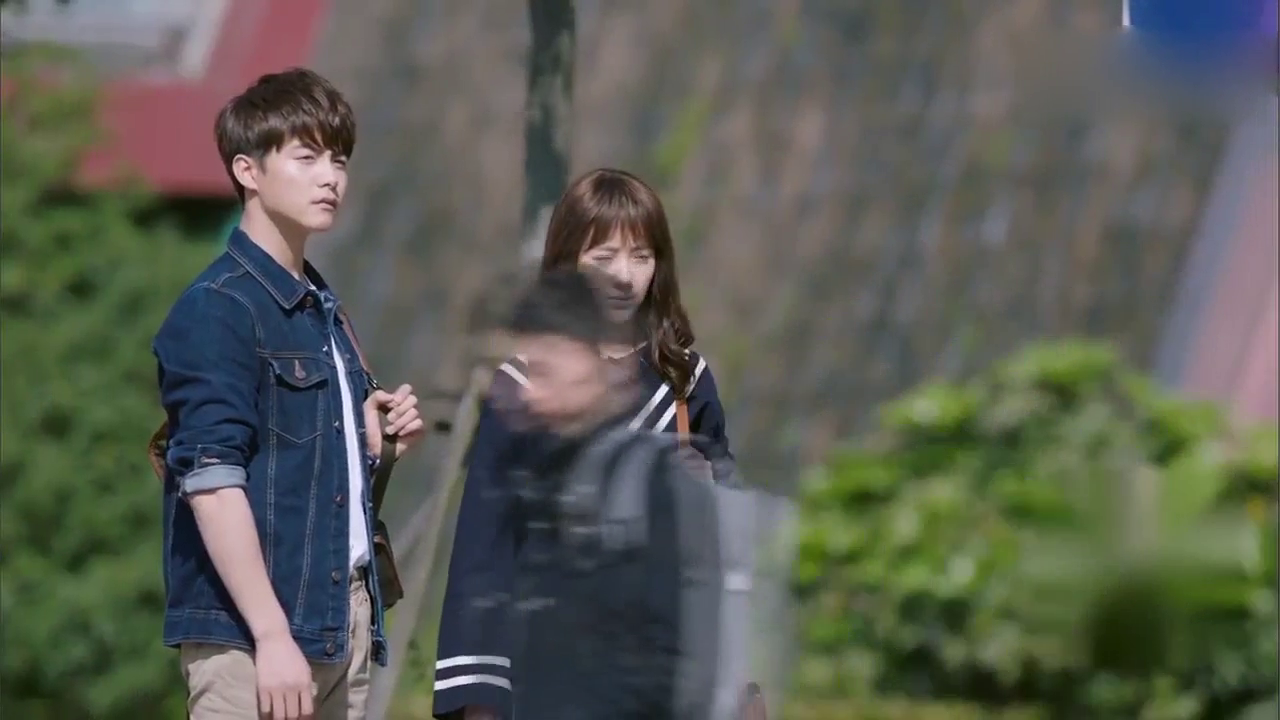 凉生：孙怡从跑车上下来，正好被马天宇看到，马天宇心都碎了吧！