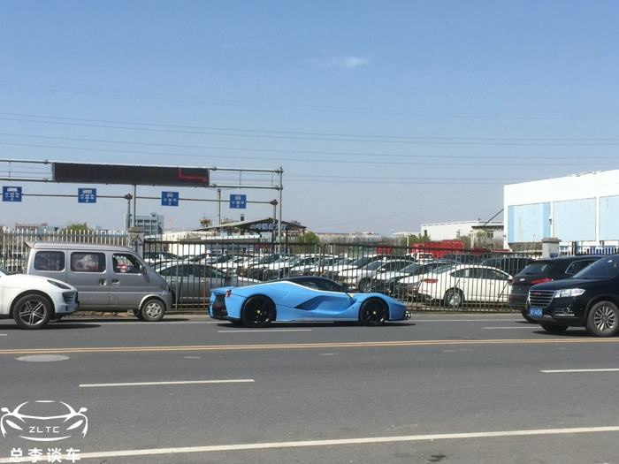 贾乃亮的拉法天价易手,2017年买的二手车,2019年卖掉,不亏反赚