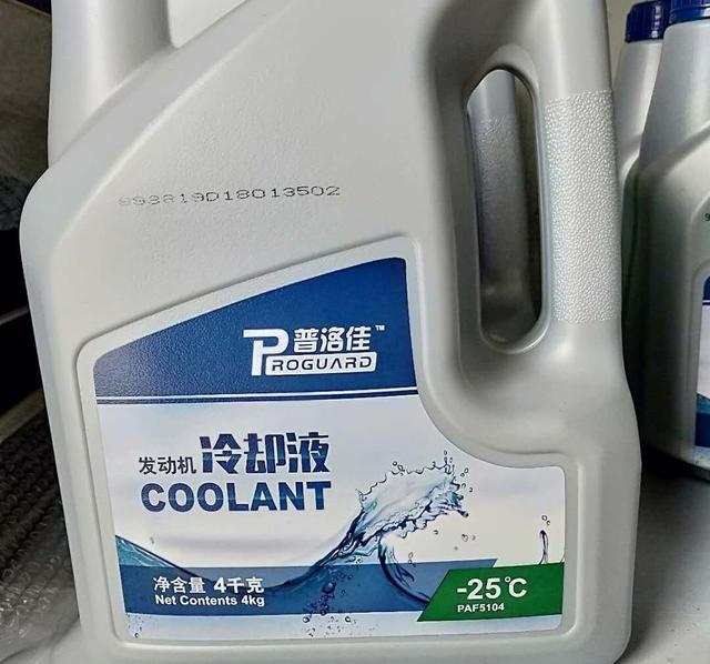 汽车冷却液能不能用自来水代替呢?