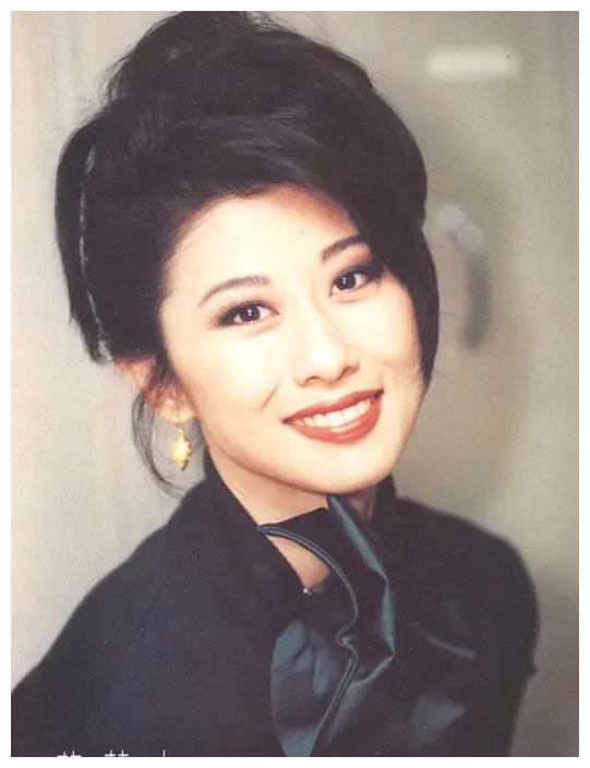 林子样为了娶她与前任离婚,还给前妻3500万抚养费,两人相差14岁!