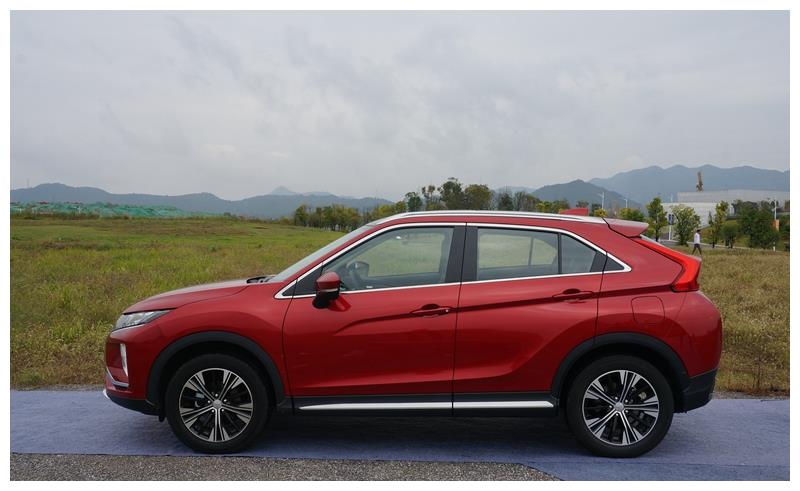 三菱又失算!新车比探歌亮眼,配1.5T+CVT,13万卖不动
