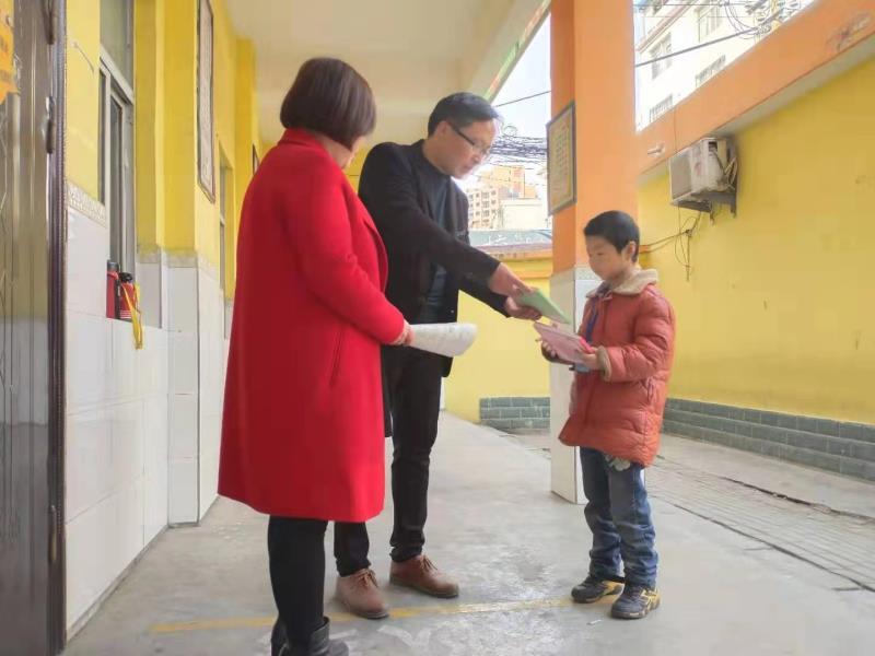 自行车事故处理指南 老人摔倒扶不扶