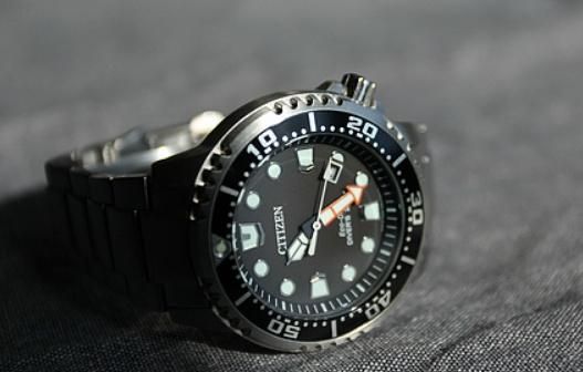 西铁城机芯排行_可以不买,但不能不懂!最详细的腕表等级排名!