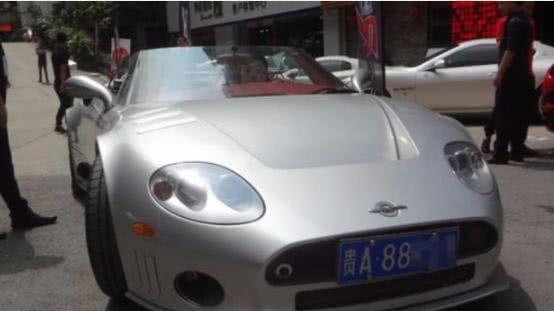 他是“贵阳首富”，买下当地首台世爵，穿着低调被当成司机