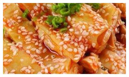 有“名驰巴蜀三千里,味压江南十二州”美称,红油飘香麻辣爽,香