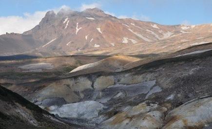 世界上十個最危險的旅遊景點難以親近的美。