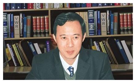 他是“央视主持人”张蕾，巅峰时嫁富豪退出央视，今40岁再度复出