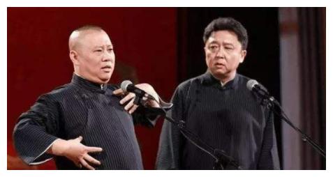 前央视主持人,拜师石富宽加盟德云社,今50岁与小10岁娇妻恩爱19年