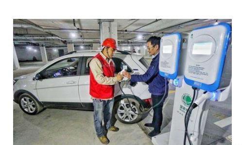 夏季高温与冬季低温，开纯电动车分别有哪些注意事项？