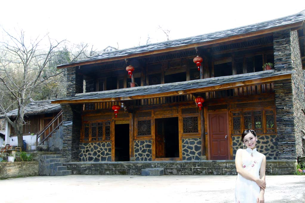 姚青春老家云南是个旅游的好地方，大自然风光山水风景美极了