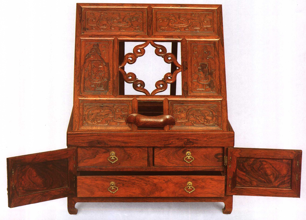 魏璎珞云肩纹饰 明式家具中也有 赏《明式家具珍赏》中的四簇云纹