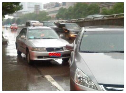 汽车停在路边，不知道被谁刮蹭，是先找保险还是交警，这个很重要