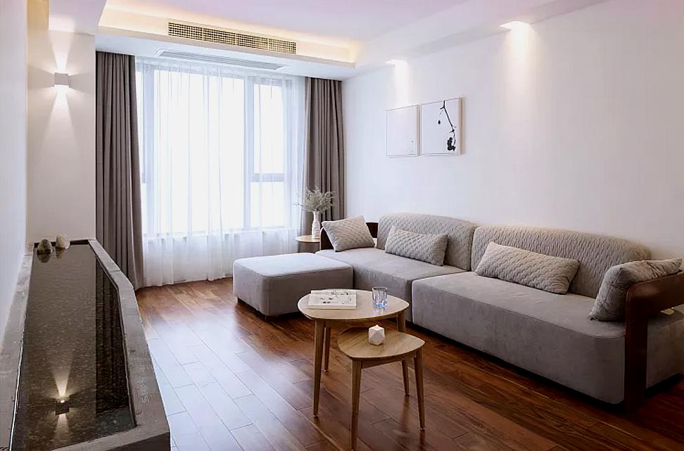 老公硬在电视墙装水池！一进屋被迷住了，餐桌穿墙摆放?.