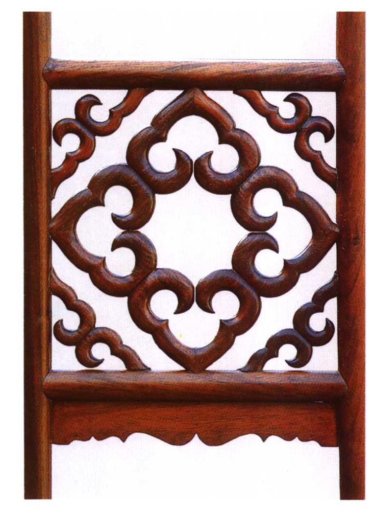 魏璎珞云肩纹饰 明式家具中也有 赏《明式家具珍赏》中的四簇云纹