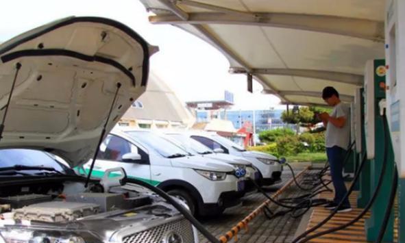 首批新能源汽车“退役潮”来了！退役电池达20万吨