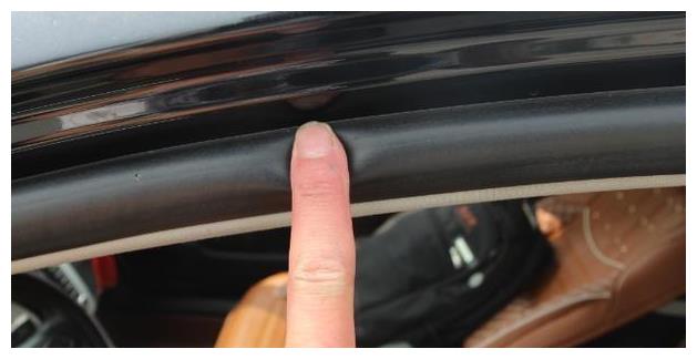 日系车车顶为什么有密封条，而大众汽车却没有？可算知道了