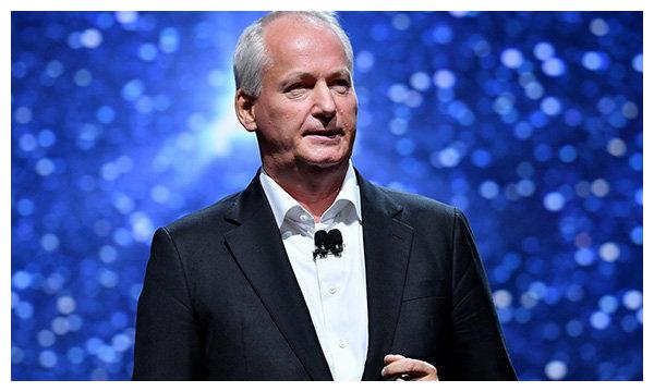 戴姆勒中国区主管就奔驰维权道歉:暂停相关经销商资格