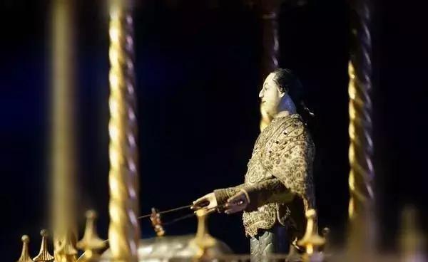 艺闻艺事——乾隆最爱的钟表,2米多高,还会写毛笔字