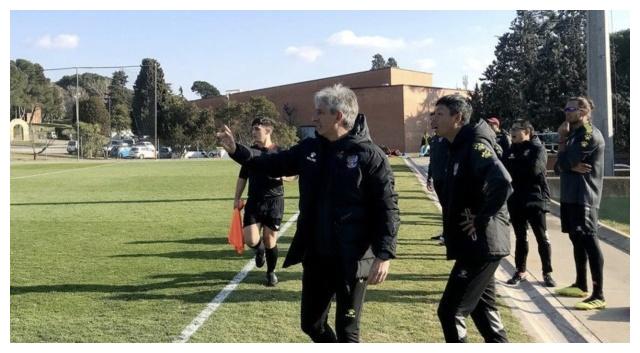 十分给力!中甲巴萨5球大胜西丙冠军 新赛季冲