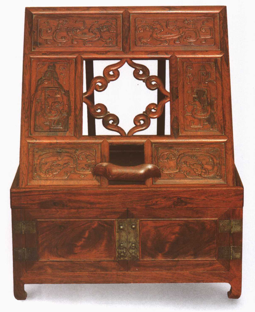 魏璎珞云肩纹饰 明式家具中也有 赏《明式家具珍赏》中的四簇云纹