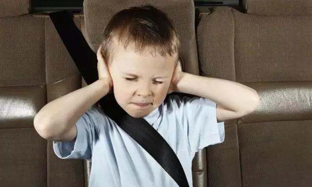 车子越开噪音越大，这是咋回事？原因在这