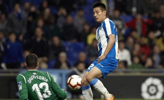 84岁西班牙人老球迷致歉:武磊证明他不仅是