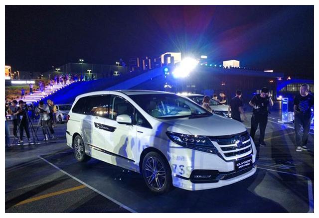 艾力绅锐·混动上市 东风本田挺进“SUV+轿车+MPV”的全混时代