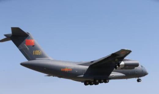 特大喜讯!中国新一代战斗机亮相,西方媒体:威力