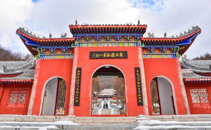 本溪九顶铁刹山辽东名山之一还是东北的道教第一山